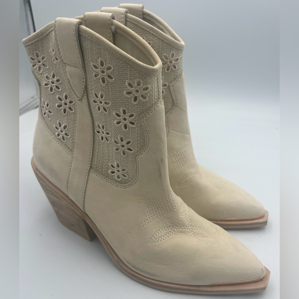 Dolce Vita Nashe Mid Calf Leather Boot Oatmeal Floral Eyelet Women’s Size 7 NEW